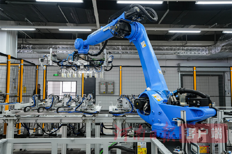 富士康在航空港打造全球首個“儲能燈塔工廠”，儲能項目邁向量產新階段